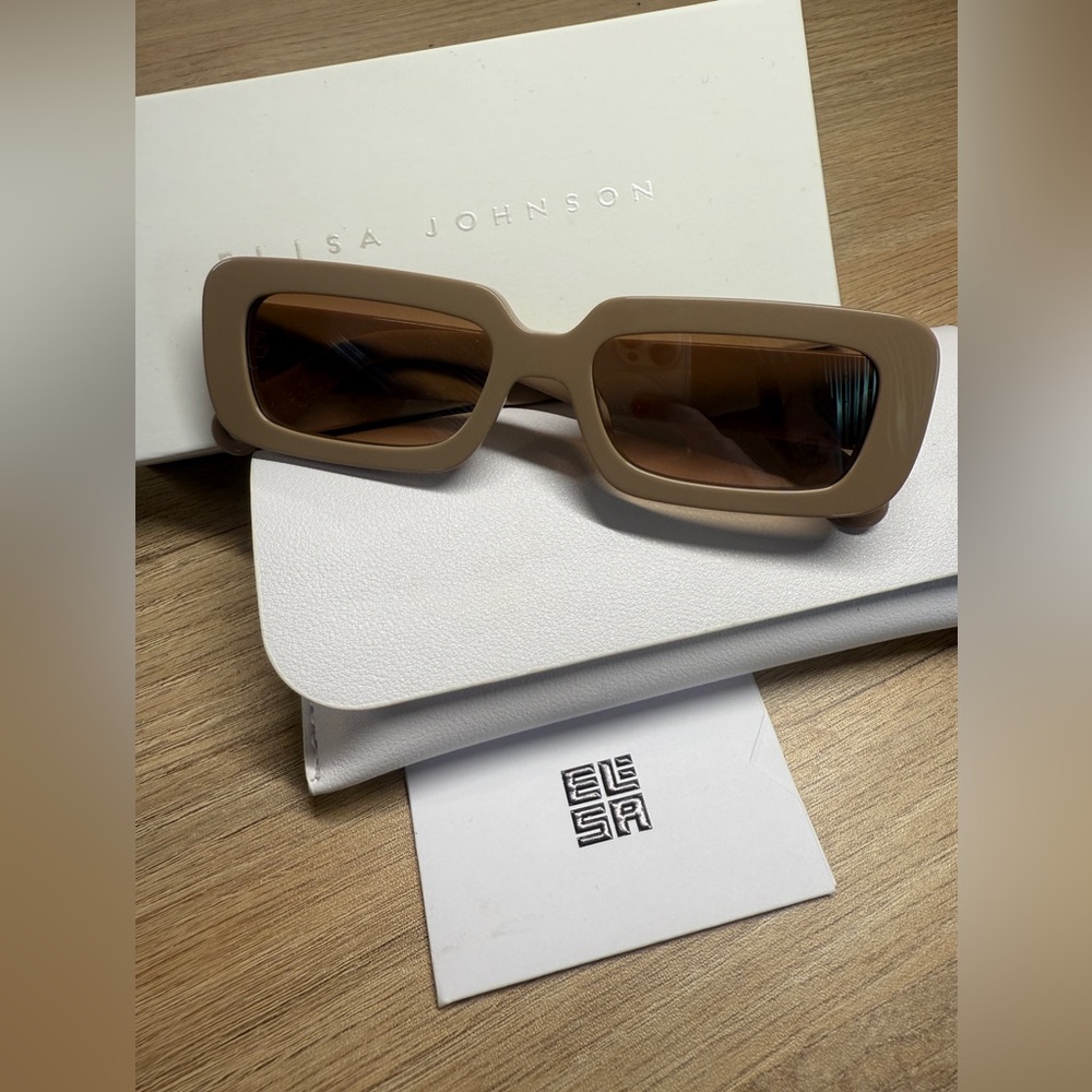 NWT Elisa Johnson Gigi Sunglasses in Mocha Brown